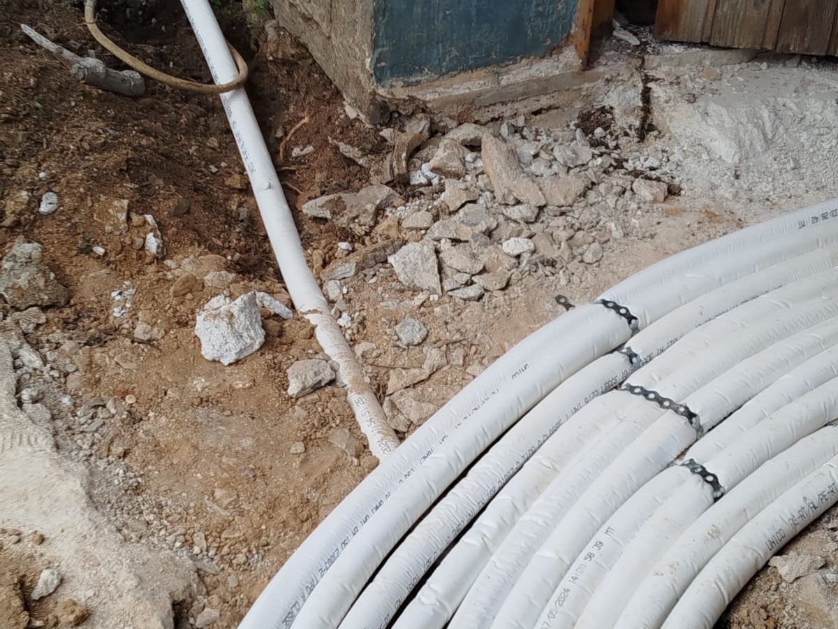 Πολυστρωματικός σωλήνας με μόνωση, έτοιμος για τοποθέτηση